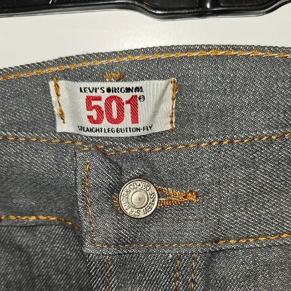 NWT Levi's Men's Dark Gray Relaxed Jeans (48x30) - Picture 7 of 9